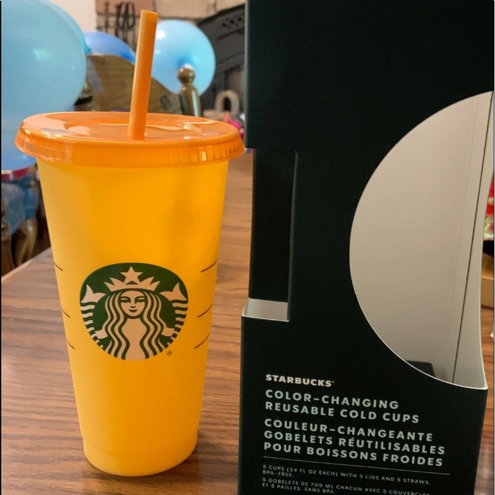 Color changing tumbler